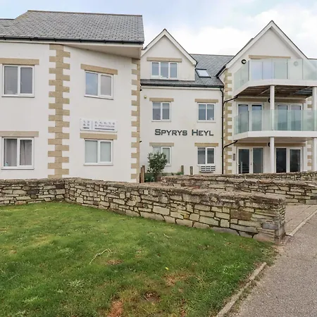 6 Newquay (Cornwall)